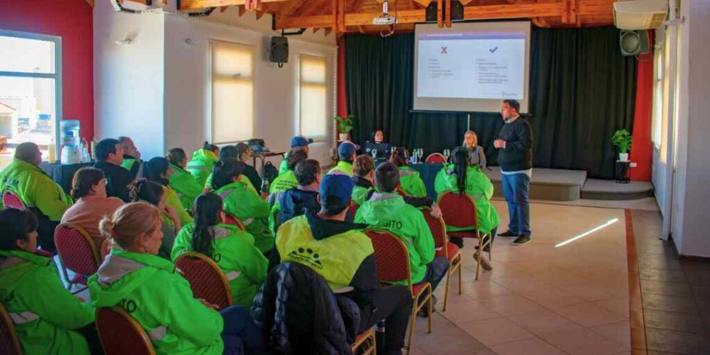 Municipio capacita a trabajadores en seguridad y tránsito para mejorar sus funciones laborales