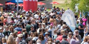 Multitud celebra el primer Encuentro de las Fiestas Gastronómicas en Bahía Blanca