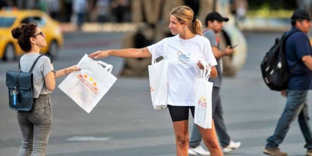 Refuerzo de la promocion turistica del distrito para la temporada de verano