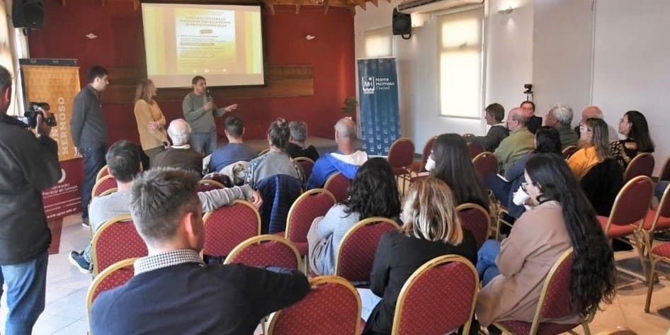 Capacitación para fortalecer asociaciones civiles en Monte Hermoso