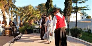 Participación activa de la Secretaría de Adultos Mayores en el Día de la Tradición