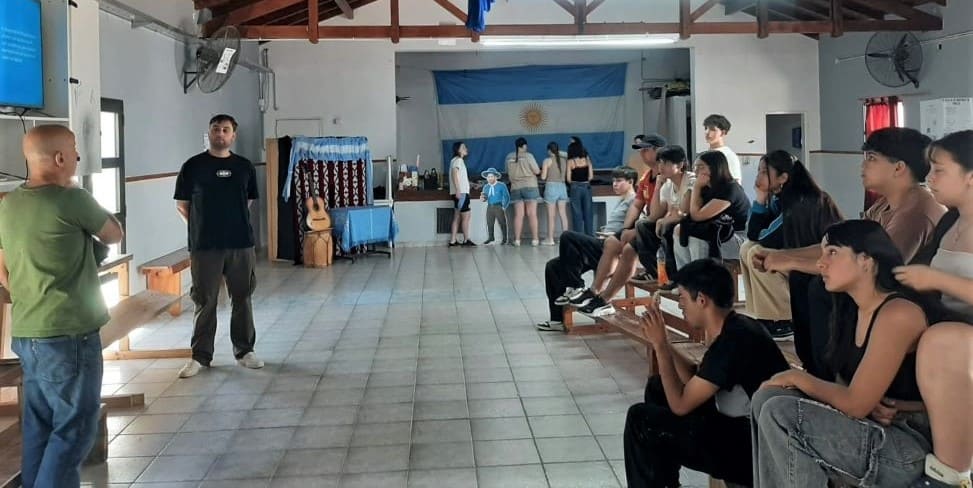 El municipio lanzó el programa MH Digital para capacitar a jóvenes en nuevas tecnologías