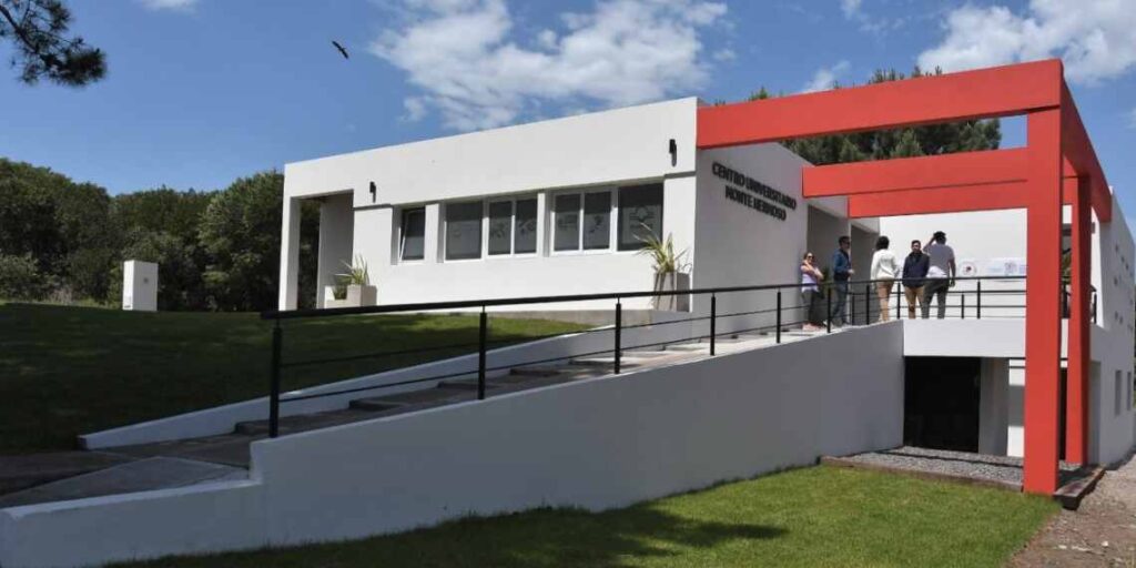 Quedó inaugurada oficialmente la sede de la UPSO en Monte Hermoso y su rectora destacó el valor del programa Puentes para el interior bonaerense
