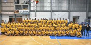 Plantel completo de guardavidas listo para la temporada alta