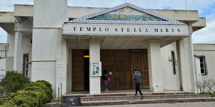Horarios de misas de fin de año y Año Nuevo en la Parroquia Stella Maris